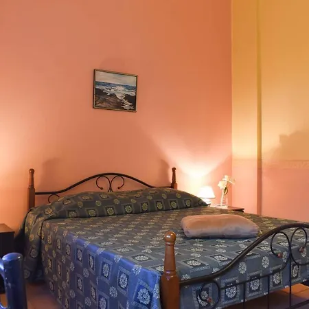 Spacious With Amazing Sea & Mountain View Каламата