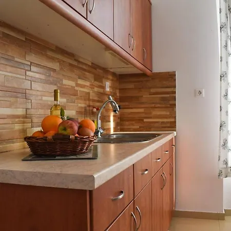 Vakantiehuis Spacious With Amazing Sea & Mountain View